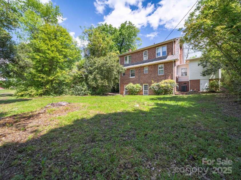 208 Park Avenue, Wadesboro, NC 28170.  MLS# CAR4243171, YatesRealty ID 6383. 