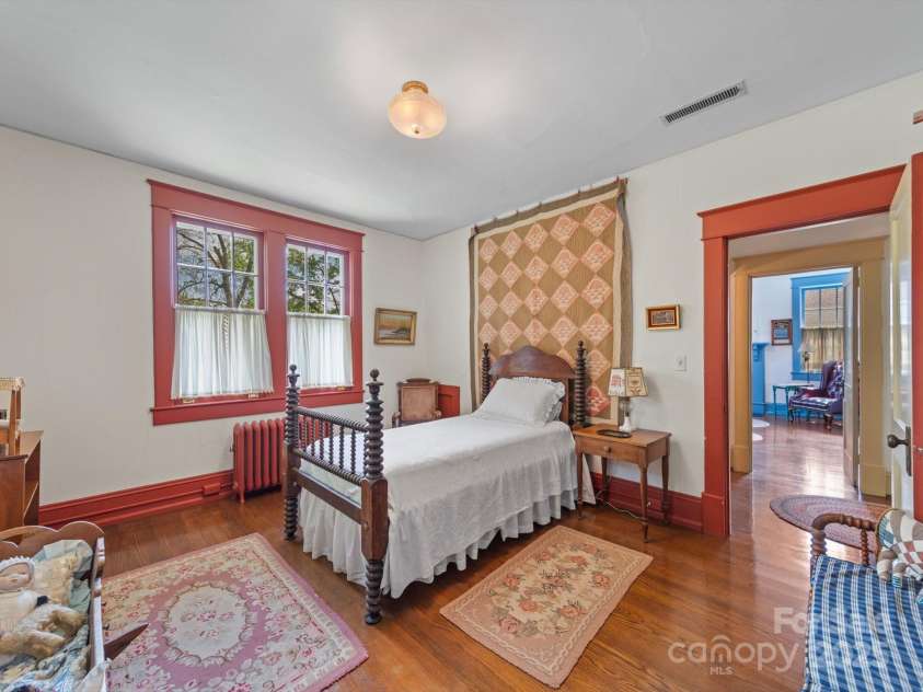 208 Park Avenue, Wadesboro, NC 28170.  MLS# CAR4243171, YatesRealty ID 6383. 