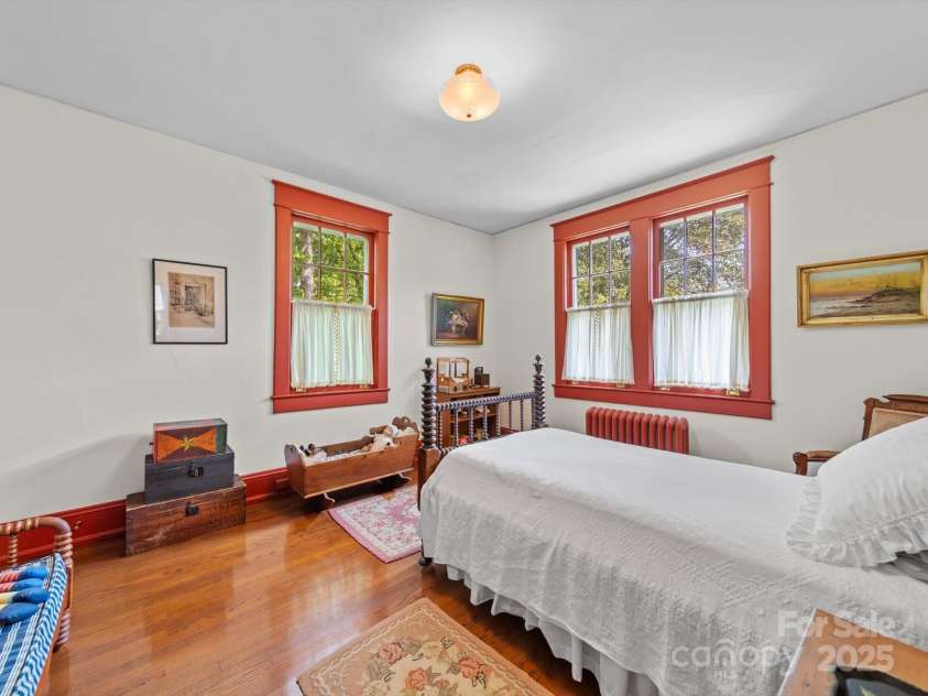 208 Park Avenue, Wadesboro, NC 28170.  MLS# CAR4243171, YatesRealty ID 6383. 