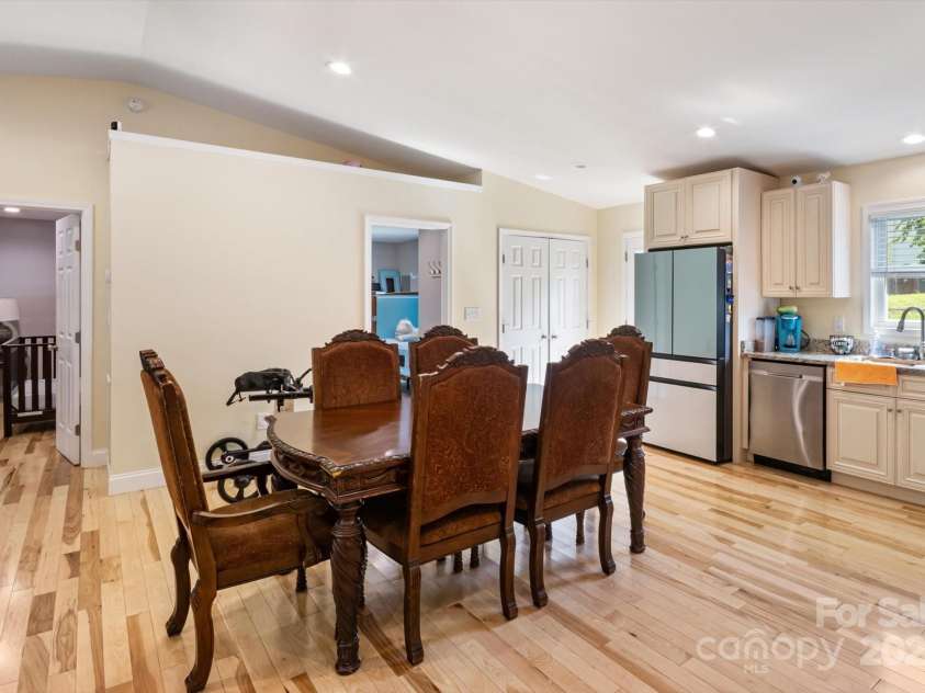 40 Alabama Avenue, Marion, NC 28752.  MLS# CAR4277488, YatesRealty ID 6383. 