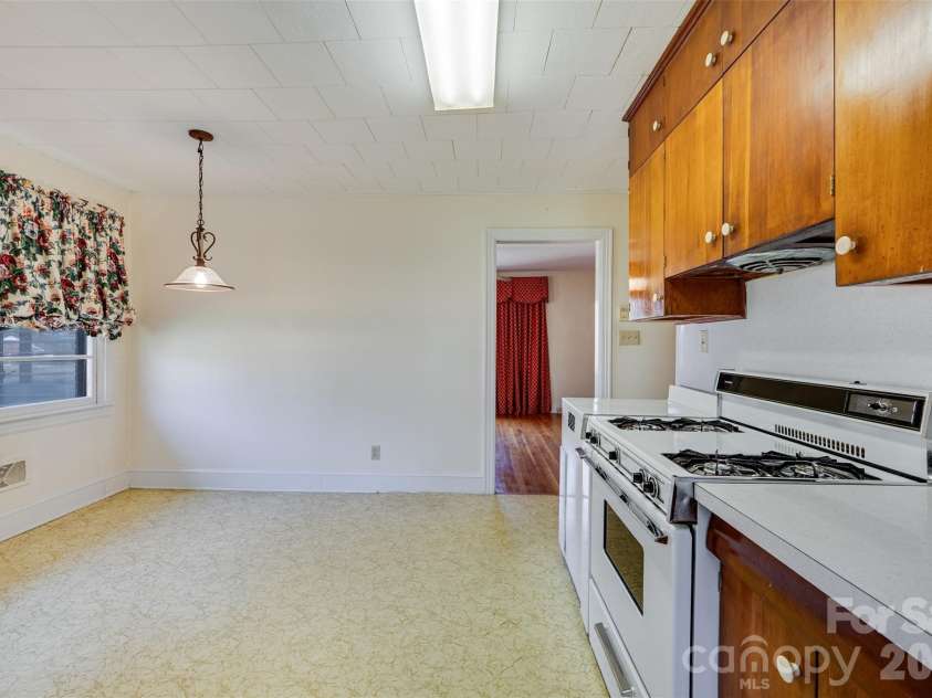 116 Crest Street, Mount Holly, NC 28120.  MLS# CAR4359748, YatesRealty ID 6384. 