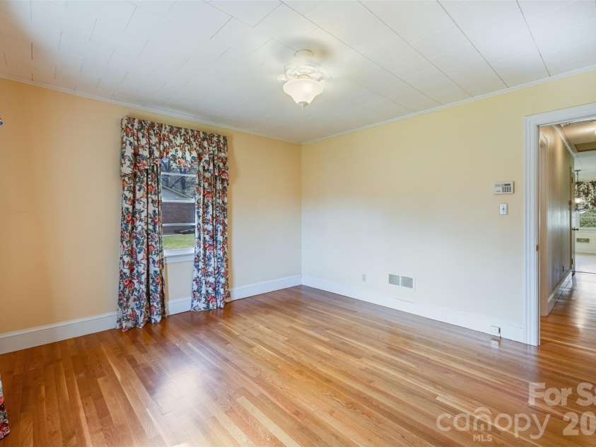 116 Crest Street, Mount Holly, NC 28120.  MLS# CAR4359748, YatesRealty ID 6384. 