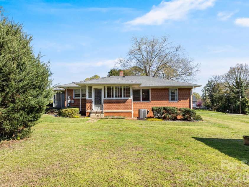 116 Crest Street, Mount Holly, NC 28120.  MLS# CAR4359748, YatesRealty ID 6384. 