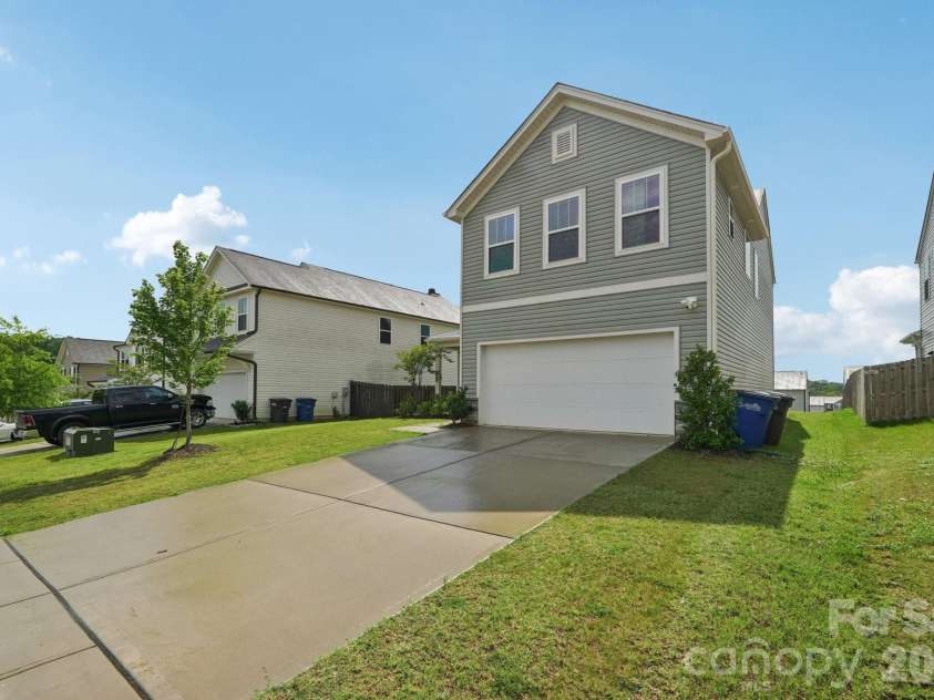 120 Mooring Drive, Statesville, NC 28677.  MLS# CAR4351602, YatesRealty ID 6387. 