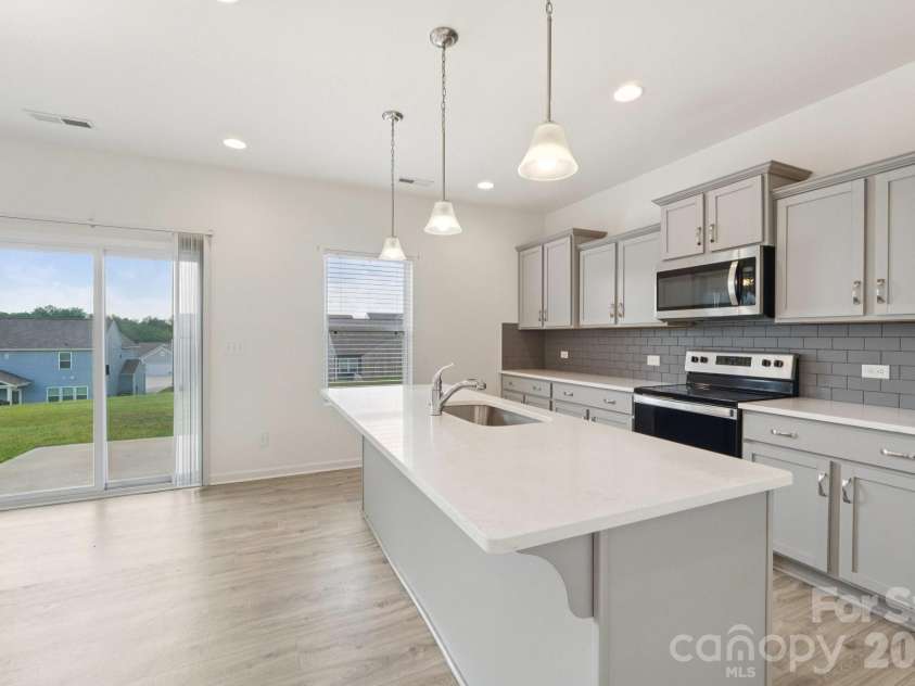 120 Mooring Drive, Statesville, NC 28677.  MLS# CAR4351602, YatesRealty ID 6387. 