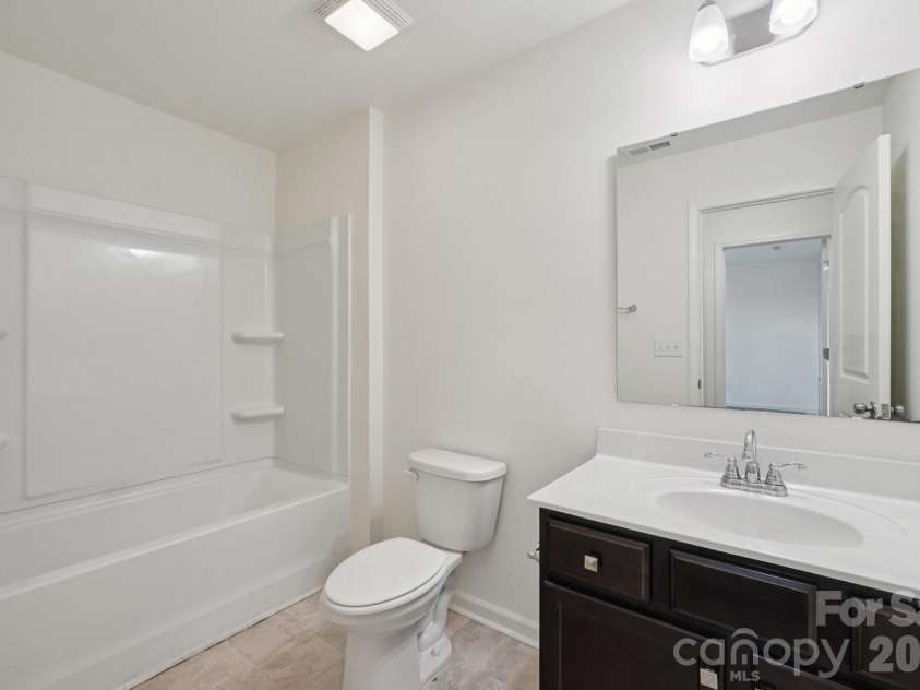 120 Mooring Drive, Statesville, NC 28677.  MLS# CAR4351602, YatesRealty ID 6387. 