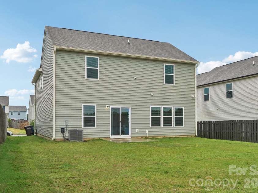 120 Mooring Drive, Statesville, NC 28677.  MLS# CAR4351602, YatesRealty ID 6387. 