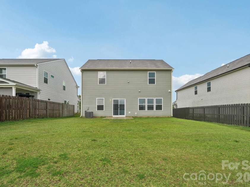 120 Mooring Drive, Statesville, NC 28677.  MLS# CAR4351602, YatesRealty ID 6387. 