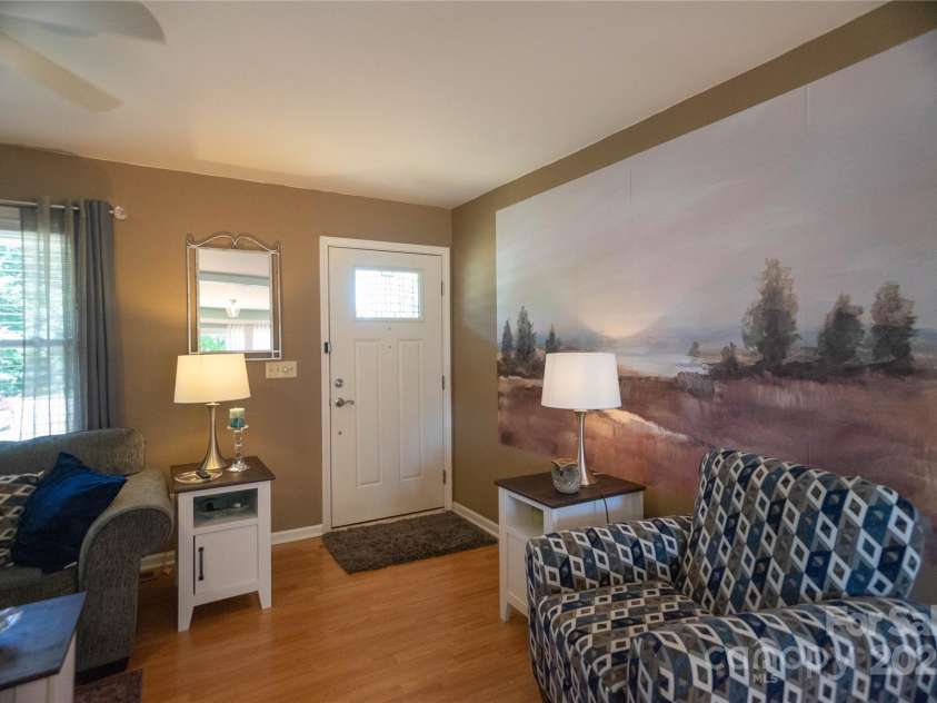155 Old Airport Road, Statesville, NC 28677.  MLS# CAR4161080, YatesRealty ID 6388. 
