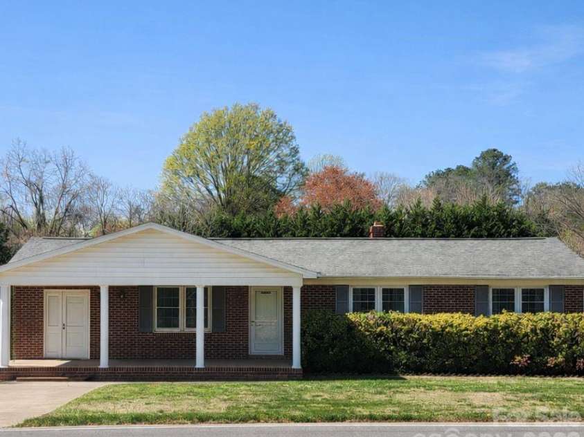 3361 US 321 Highway, Newton, NC 28658.  MLS# CAR4352654, YatesRealty ID 6388. 