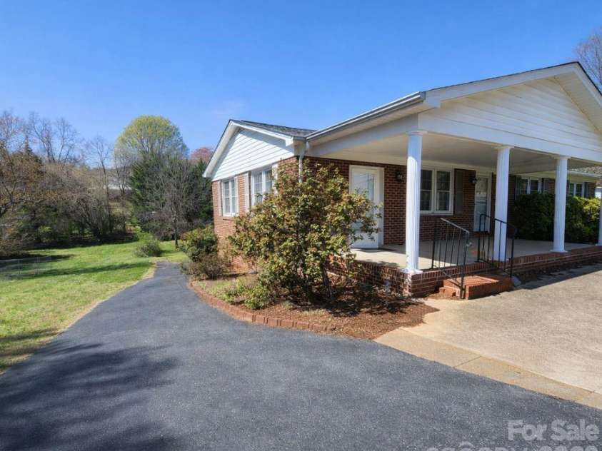 3361 US 321 Highway, Newton, NC 28658.  MLS# CAR4352654, YatesRealty ID 6388. 