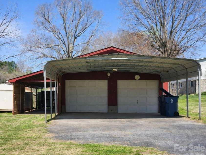 3361 US 321 Highway, Newton, NC 28658.  MLS# CAR4352654, YatesRealty ID 6388. 