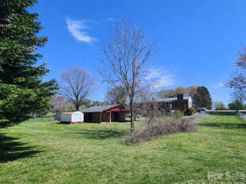 3361 US 321 Highway, Newton, NC 28658.  MLS# CAR4352654, YatesRealty ID 6388. 