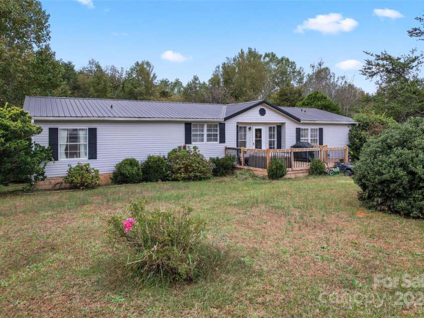 335 Red Rose Lane, Mooresville, NC 28115.  MLS# CAR4192421, YatesRealty ID 6389. 