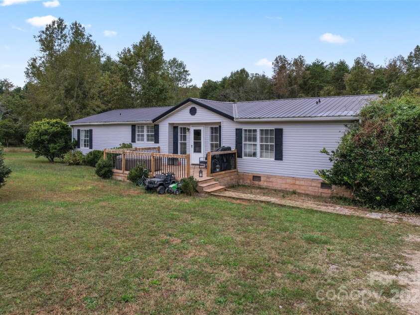 335 Red Rose Lane, Mooresville, NC 28115.  MLS# CAR4192421, YatesRealty ID 6389. 