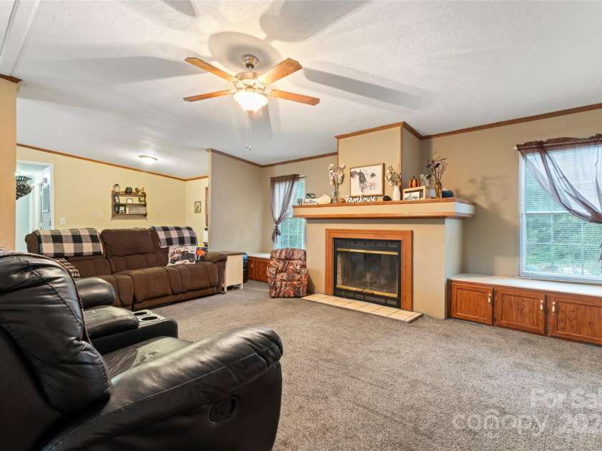 335 Red Rose Lane, Mooresville, NC 28115.  MLS# CAR4192421, YatesRealty ID 6389. 
