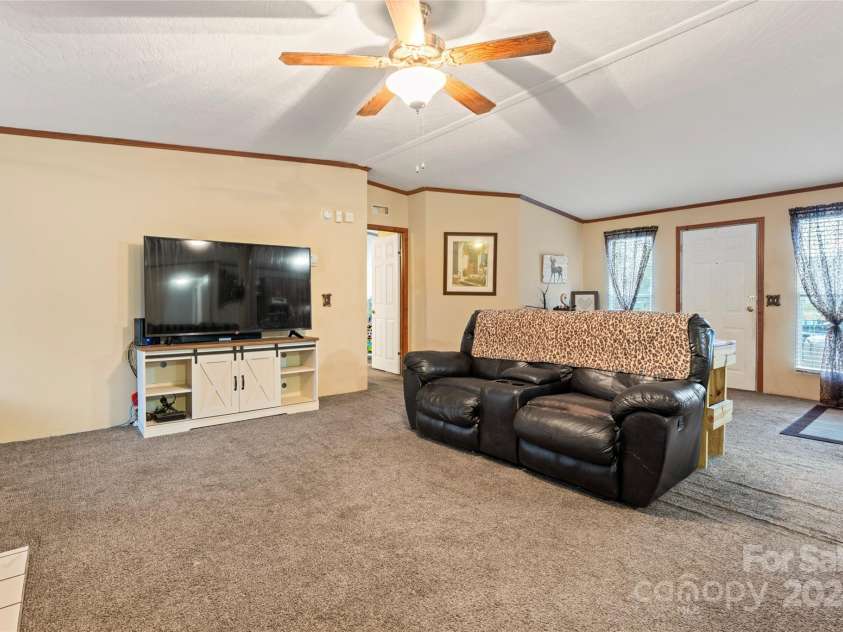 335 Red Rose Lane, Mooresville, NC 28115.  MLS# CAR4192421, YatesRealty ID 6389. 