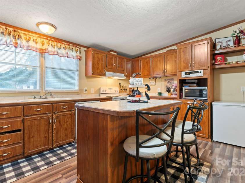 335 Red Rose Lane, Mooresville, NC 28115.  MLS# CAR4192421, YatesRealty ID 6389. 