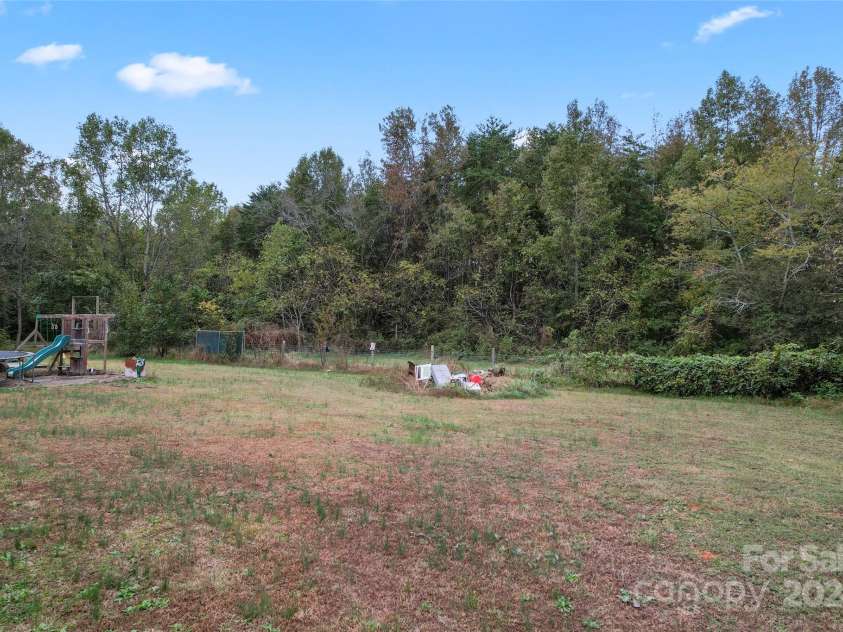 335 Red Rose Lane, Mooresville, NC 28115.  MLS# CAR4192421, YatesRealty ID 6389. 