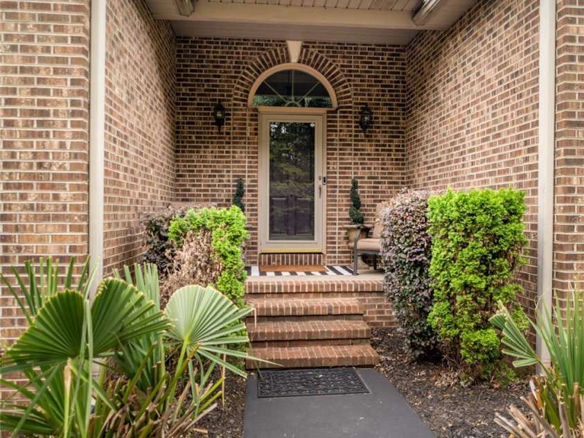 10235 Mount Holly Road, Charlotte, NC 28214.  MLS# CAR4177384, YatesRealty ID 639. 