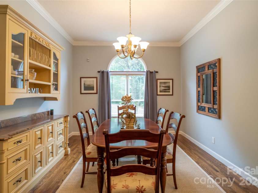 10235 Mount Holly Road, Charlotte, NC 28214.  MLS# CAR4177384, YatesRealty ID 639. 