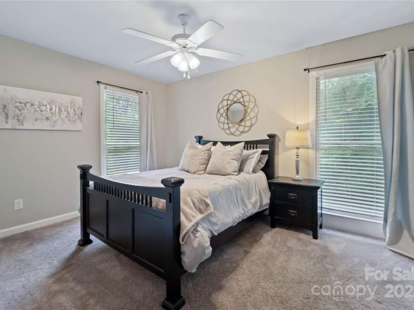 10235 Mount Holly Road, Charlotte, NC 28214.  MLS# CAR4177384, YatesRealty ID 639. 