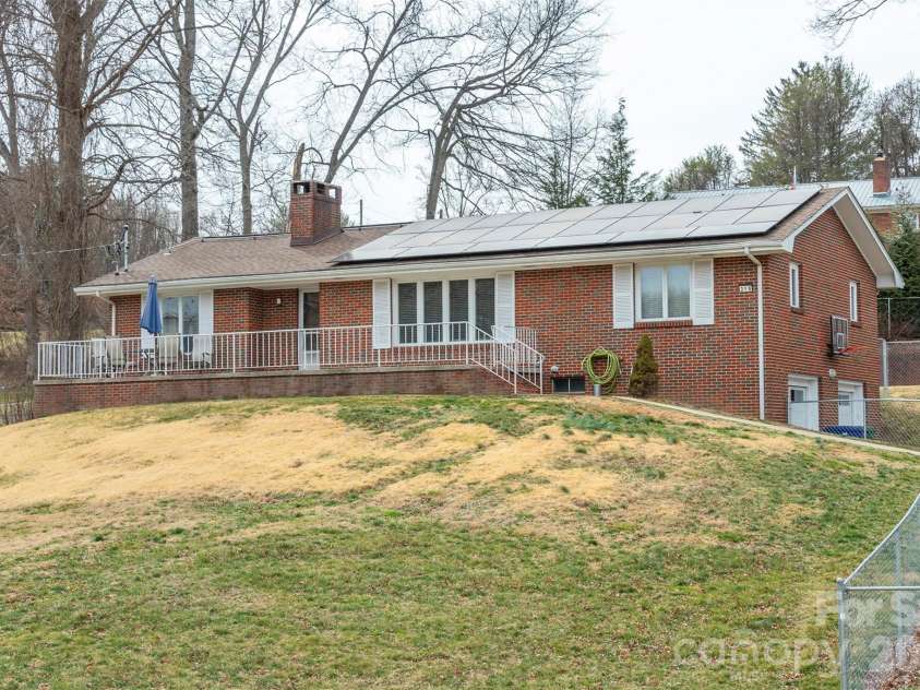 318 Old Leicester Highway, Asheville, NC 28806.  MLS# CAR4351611, YatesRealty ID 6390. 