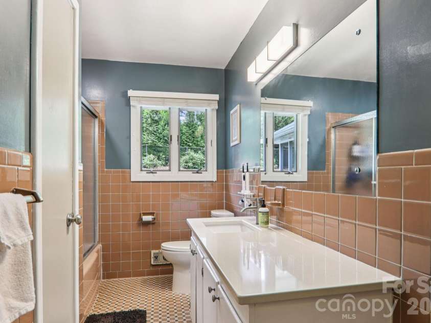 318 Old Leicester Highway, Asheville, NC 28806.  MLS# CAR4351611, YatesRealty ID 6390. 