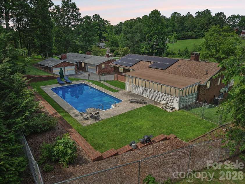 318 Old Leicester Highway, Asheville, NC 28806.  MLS# CAR4351611, YatesRealty ID 6390. 
