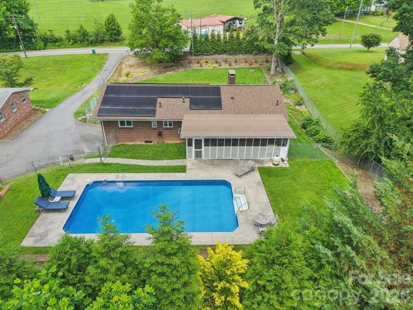 318 Old Leicester Highway, Asheville, NC 28806.  MLS# CAR4351611, YatesRealty ID 6390. 