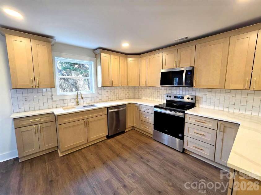 1809 C Street, Kannapolis, NC 28081.  MLS# CAR4349779, YatesRealty ID 6392. 