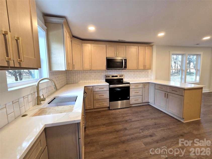 1809 C Street, Kannapolis, NC 28081.  MLS# CAR4349779, YatesRealty ID 6392. 
