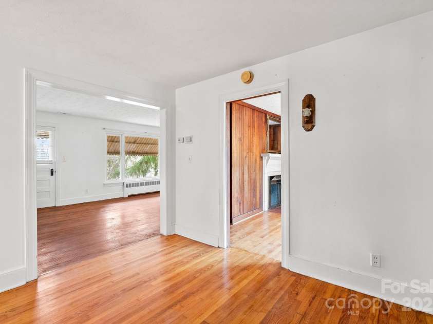 474 Main Street, Mars Hill, NC 28754.  MLS# CAR4228521, YatesRealty ID 6392. 