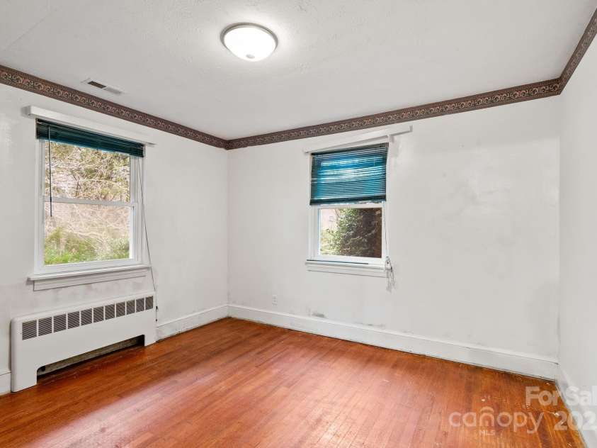 474 Main Street, Mars Hill, NC 28754.  MLS# CAR4228521, YatesRealty ID 6392. 