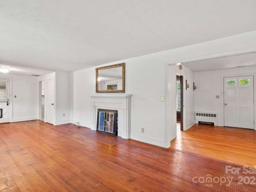 474 Main Street, Mars Hill, NC 28754.  MLS# CAR4228521, YatesRealty ID 6392. 