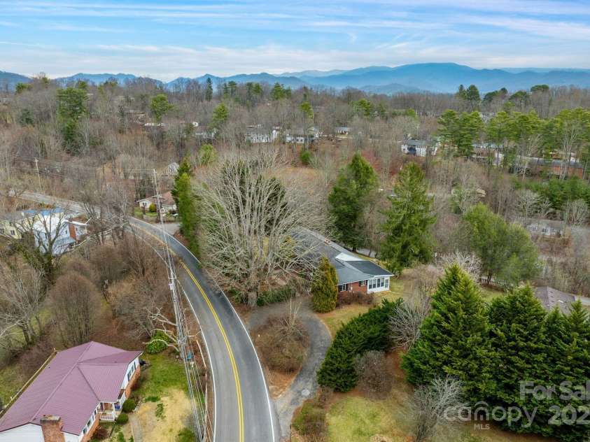 474 Main Street, Mars Hill, NC 28754.  MLS# CAR4228521, YatesRealty ID 6392. 