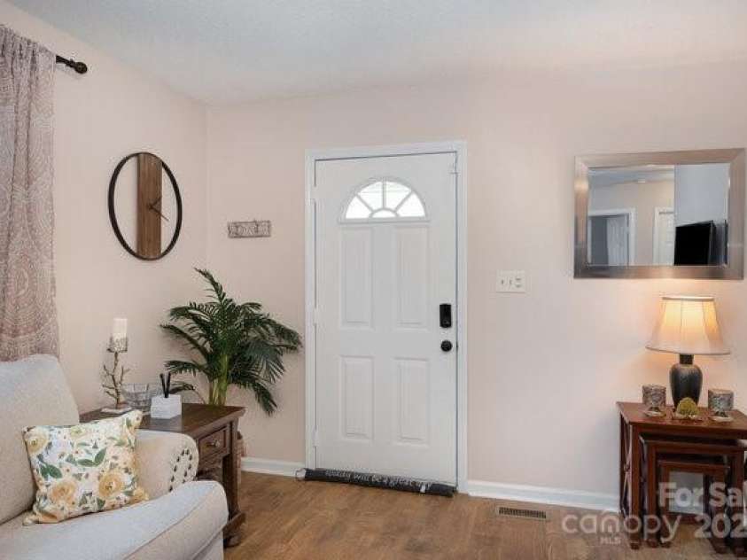 222 Alabama Avenue, Bessemer City, NC 28016.  MLS# CAR4208114, YatesRealty ID 6394. 