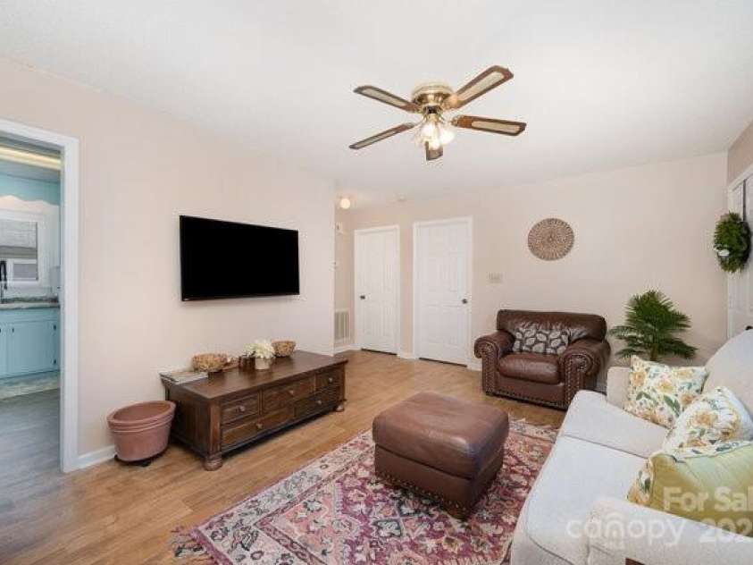 222 Alabama Avenue, Bessemer City, NC 28016.  MLS# CAR4208114, YatesRealty ID 6394. 