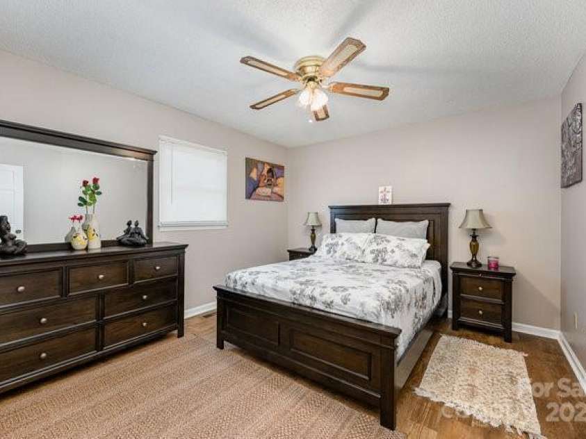 222 Alabama Avenue, Bessemer City, NC 28016.  MLS# CAR4208114, YatesRealty ID 6394. 