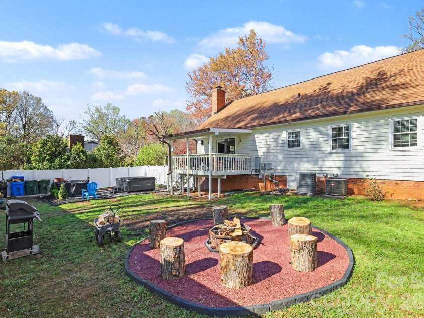 10116 Mountain Apple Drive, Mint Hill, NC 28227.  MLS# CAR4358060, YatesRealty ID 6395. 