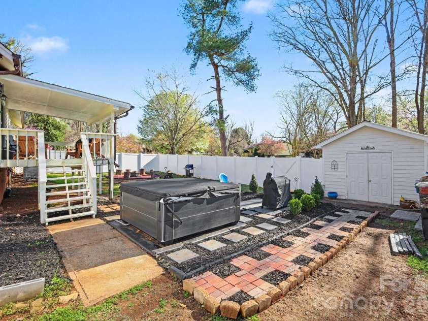 10116 Mountain Apple Drive, Mint Hill, NC 28227.  MLS# CAR4358060, YatesRealty ID 6395. 