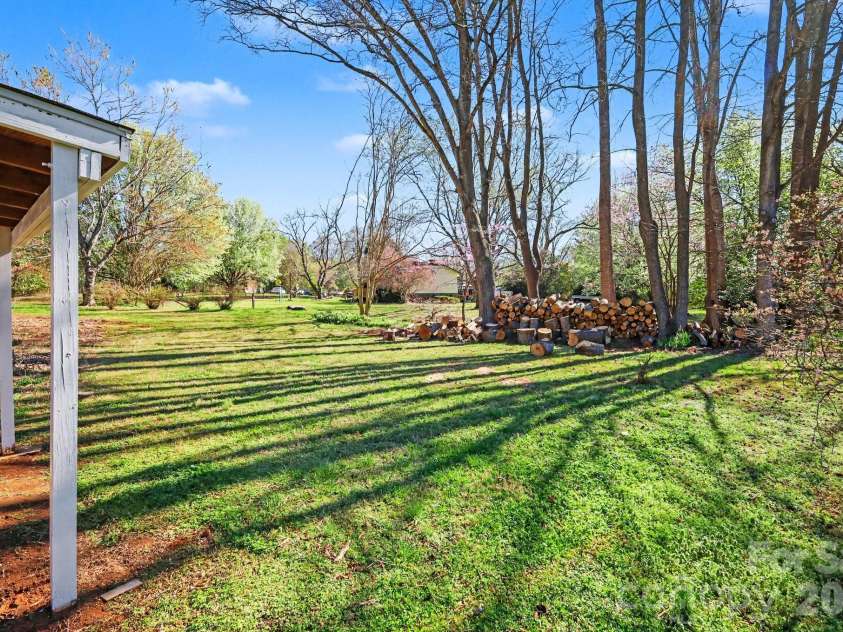 10116 Mountain Apple Drive, Mint Hill, NC 28227.  MLS# CAR4358060, YatesRealty ID 6395. 
