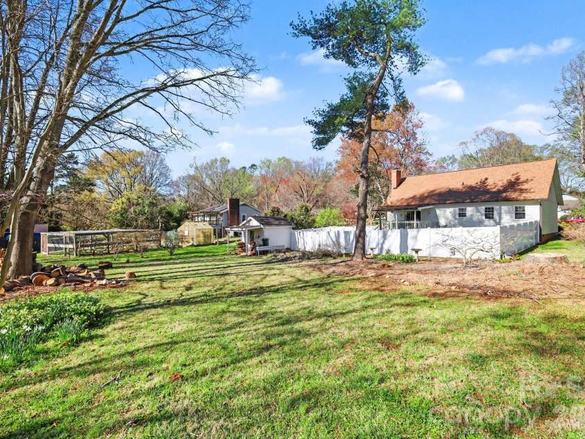 10116 Mountain Apple Drive, Mint Hill, NC 28227.  MLS# CAR4358060, YatesRealty ID 6395. 