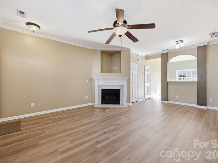 727 Shellstone Place, Fort Mill, SC 29708.  MLS# CAR4359626, YatesRealty ID 6396. 