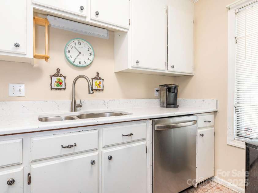 1022 Kenilworth Court, Concord, NC 28027.  MLS# CAR4243363, YatesRealty ID 6397. 