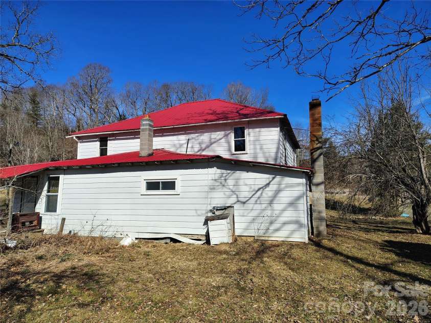 166 Old Helton School Road, Lansing, NC 28643.  MLS# CAR4333669, YatesRealty ID 6398. 