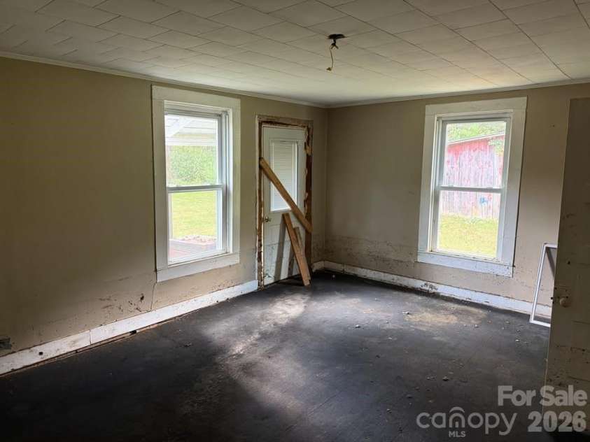 166 Old Helton School Road, Lansing, NC 28643.  MLS# CAR4333669, YatesRealty ID 6398. 