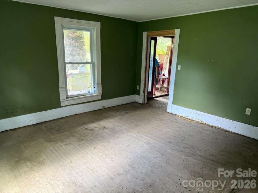 166 Old Helton School Road, Lansing, NC 28643.  MLS# CAR4333669, YatesRealty ID 6398. 
