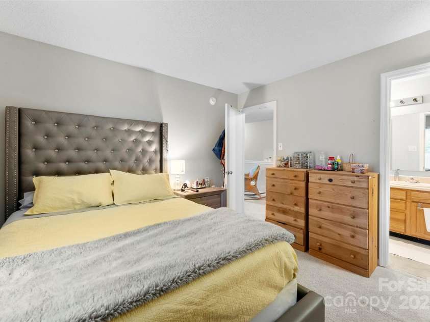 2011 Dunsmore Lane, Waxhaw, NC 28173.  MLS# CAR4240231, YatesRealty ID 64. 