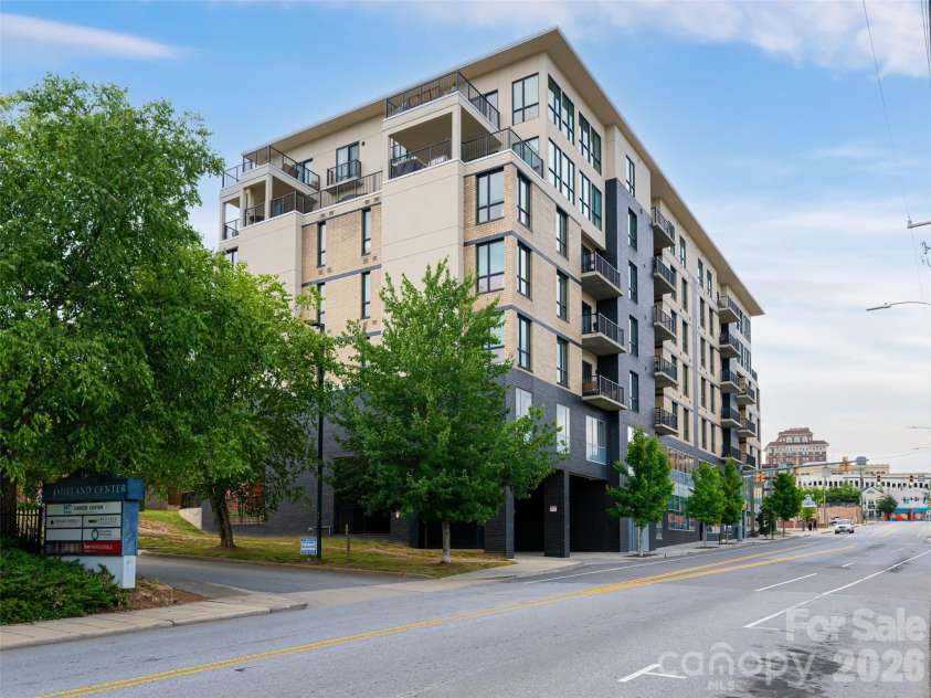 45 Asheland Avenue, Asheville, NC 28801.  MLS# CAR4342608, YatesRealty ID 64. 